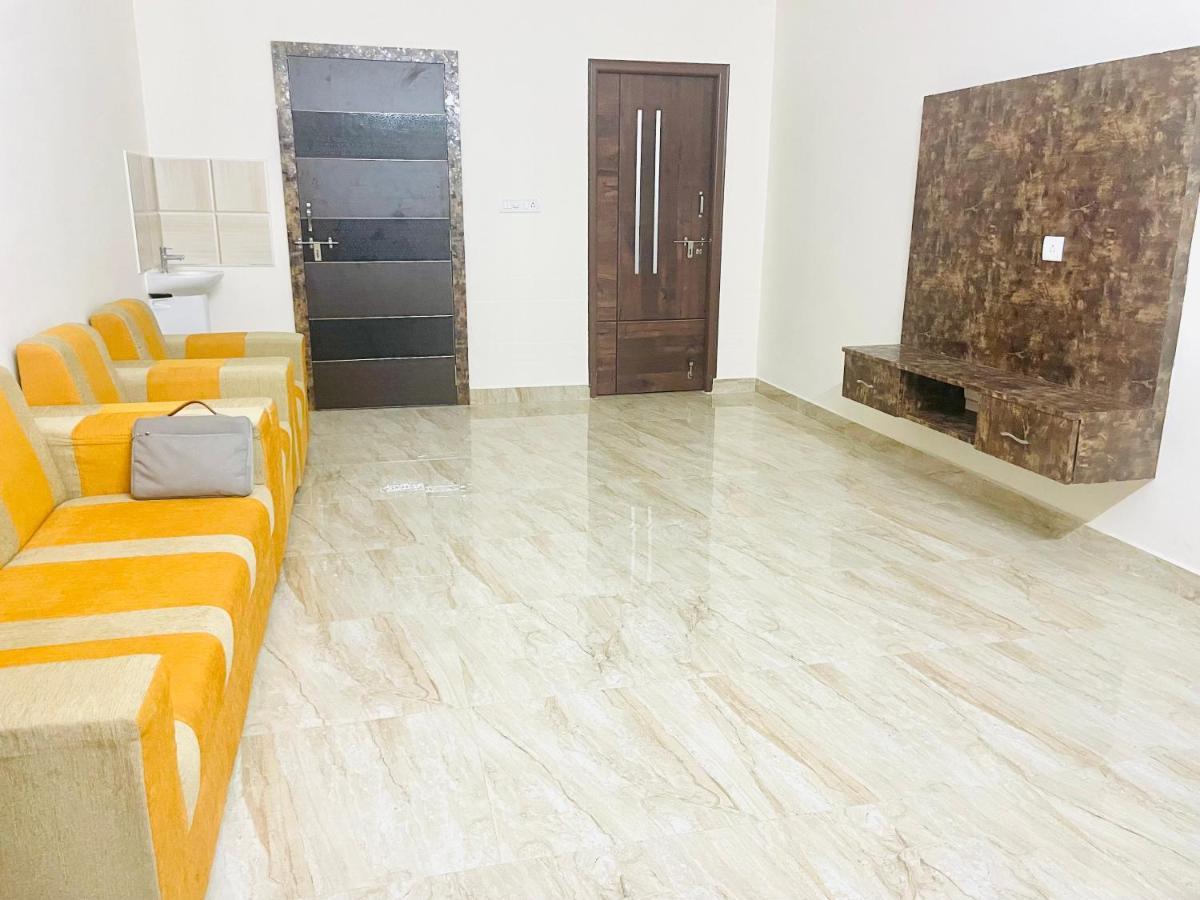 Lsr Service Apartments Tirupati Exterior photo
